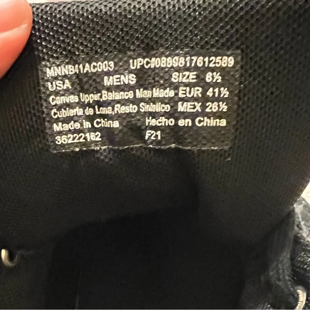 Shoes size 8.5
